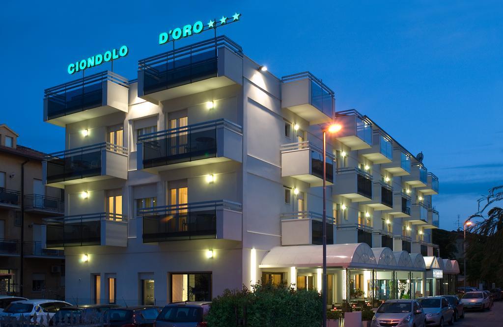 Hotel Ciondolo D'Oro Rimini Eksteriør billede